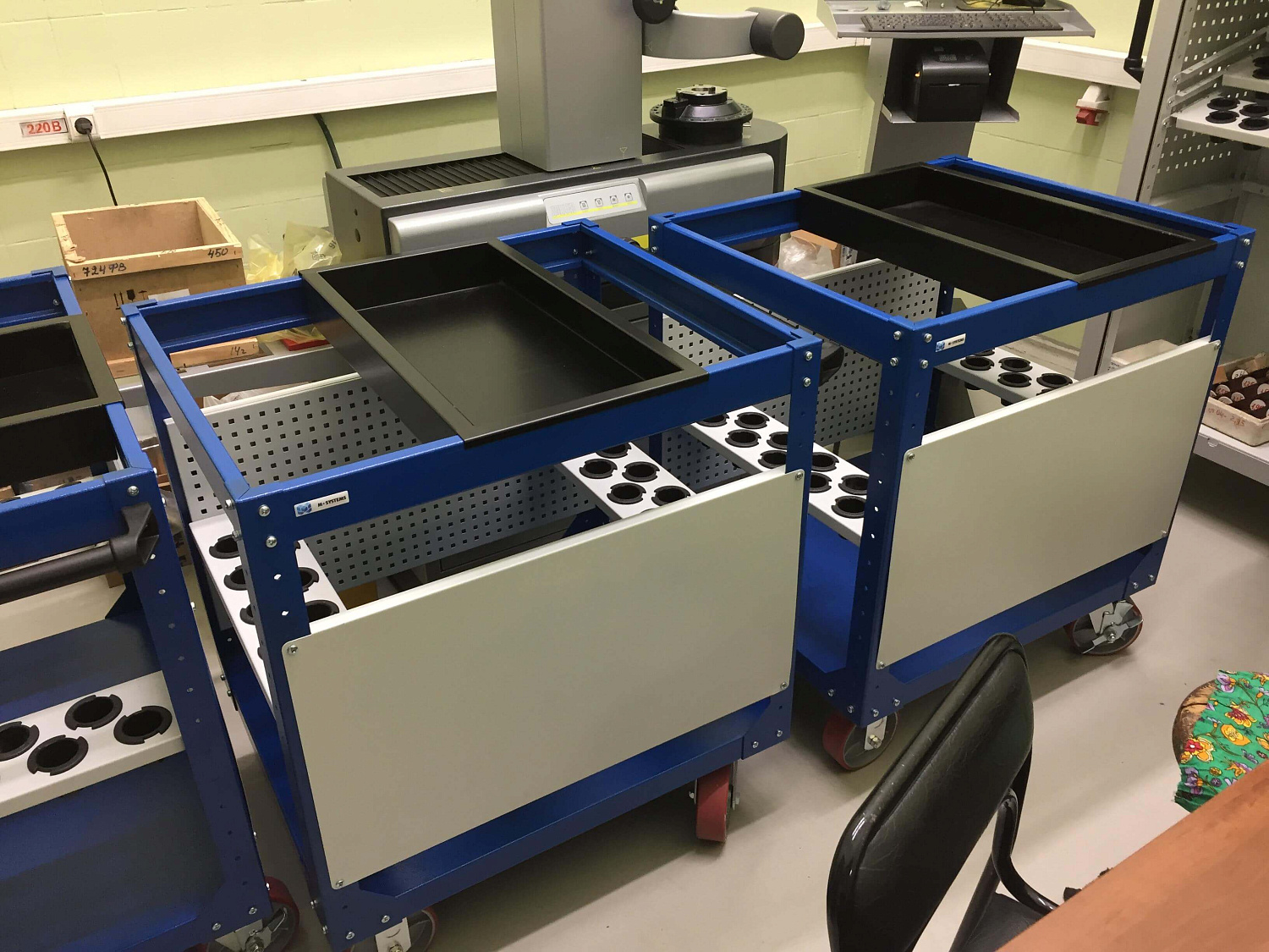 ER-00023419 Тележка для инструмента к станкам с ЧПУ CAR-TOOL XM (ISO/SK 40) 930x675x800 мм